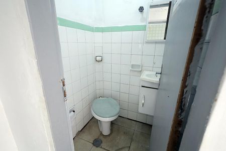 Casa à venda com 161m², 3 quartos e 3 vagas Casa à venda com 161m², 3 quartos e 3 vagasBanheiro 1
