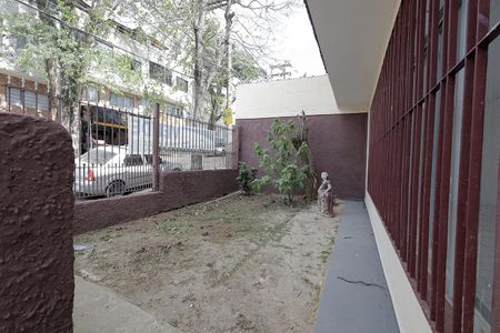 Casa à venda com 161m², 3 quartos e 3 vagas Casa à venda com 161m², 3 quartos e 3 vagasJardim