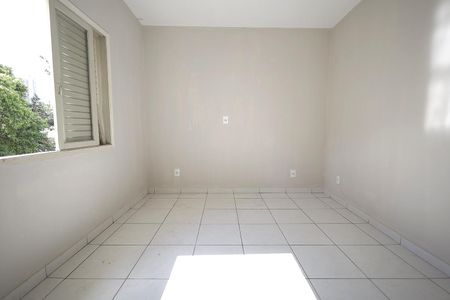 Casa à venda com 161m², 3 quartos e 3 vagas Casa à venda com 161m², 3 quartos e 3 vagasQuarto 1