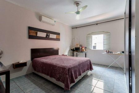 Casa à venda com 3 quartos, 253m² em Vila Lucinda, Santo André