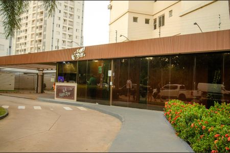 Apartamento para alugar com 1235m², 2 quartos e 1 vaga Apartamento para alugar com 1235m², 2 quartos e 1 vagaFachada e portaria