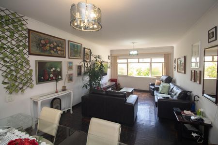 Casa à venda com 4 quartos, 307m² em Vila Mazzei, São Paulo
