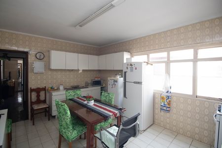 Cozinha 3 de casa à venda com 4 quartos, 307m² em Vila Mazzei, São Paulo