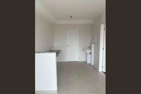 Sala de kitnet/studio para alugar com 1 quarto, 30m² em Vila Ema, São Paulo