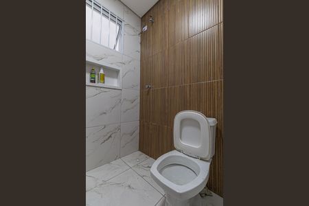 Banheiro de apartamento para alugar com 2 quartos, 55m² em Vila Curuçá Velha, São Paulo