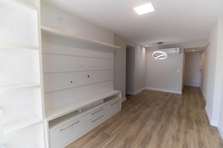 Sala de apartamento para alugar com 3 quartos, 96m² em Santa Rosa, Niterói