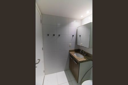Banheiro da Suíte 3 de apartamento para alugar com 3 quartos, 96m² em Santa Rosa, Niterói
