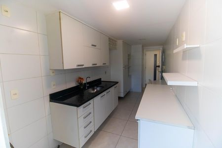 Apartamento à venda com 96m², 3 quartos e 1 vaga Apartamento à venda com 96m², 3 quartos e 1 vagaCozinha e Área de Serviço