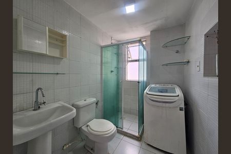 Banheiro social de apartamento para alugar com 2 quartos, 50m² em Brotas, Salvador
