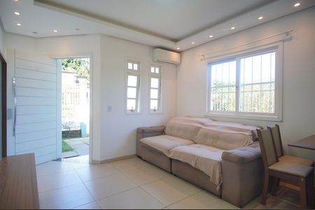 Sala de casa para alugar com 2 quartos, 70m² em Campestre, São Leopoldo