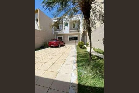 Casa à venda com 3 quartos, 256m² em Vila Pires, Santo André