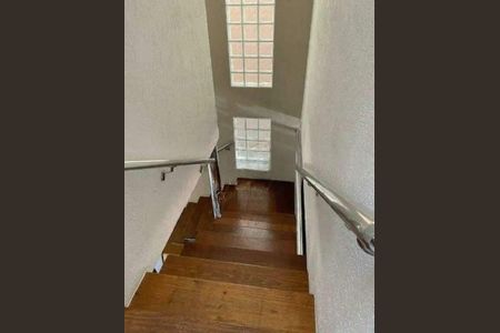 Casa à venda com 3 quartos, 256m² em Vila Pires, Santo André