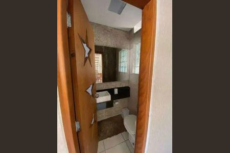Casa à venda com 3 quartos, 256m² em Vila Pires, Santo André