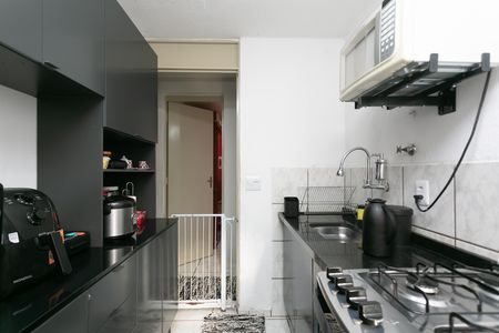 Cozinha de apartamento para alugar com 2 quartos, 52m² em Itaquera, São Paulo