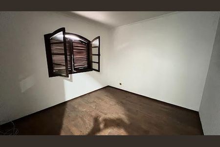 Casa para alugar com 3 quartos, 440m² em Vila Lucia, São Paulo