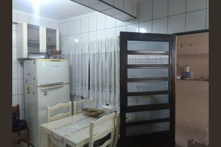 Casa à venda com 4 quartos, 260m² em São Lucas, São Paulo