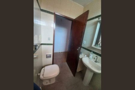 Casa à venda com 3 quartos, 257m² em Vila Linda, Santo André