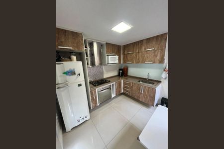 Casa à venda com 3 quartos, 153m² em Uberaba, Curitiba