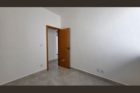 Casa à venda com 115m², 3 quartos e 2 vagas Casa à venda com 115m², 3 quartos e 2 vagasQuarto 2