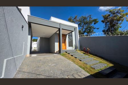 Casa à venda com 3 quartos, 115m² em Vila Rica, Lagoa Santa