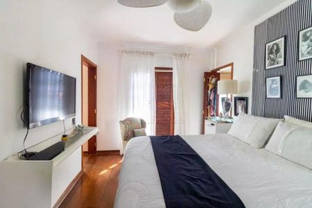 Casa à venda com 5 quartos, 237m² em Vila Valparaíso, Santo André