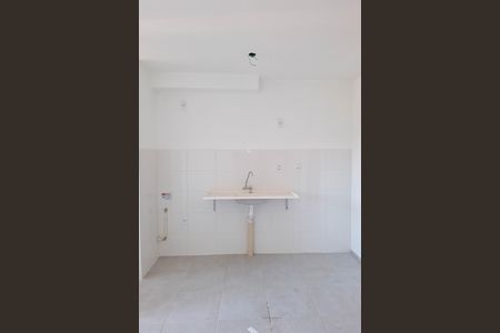 Cozinha de apartamento para alugar com 2 quartos, 40m² em Rio do Ouro, São Gonçalo