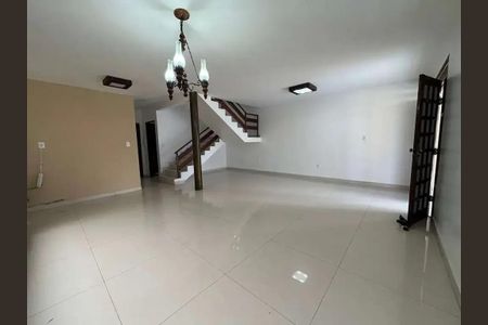 Sala de casa para alugar com 4 quartos, 237m² em Bela Vista, Lagoa Santa