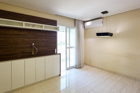 Sala de casa de condomínio à venda com 3 quartos, 69m² em Jardim Sevilha, Indaiatuba