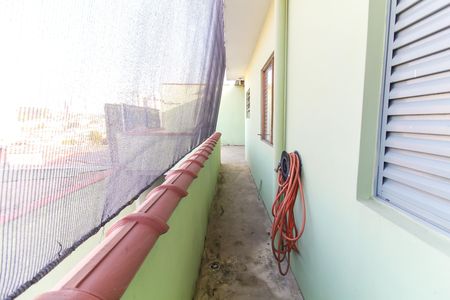 Varanda de casa à venda com 2 quartos, 194m² em Vila Carmosina, São Paulo