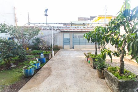 Quintal de casa à venda com 2 quartos, 194m² em Vila Carmosina, São Paulo