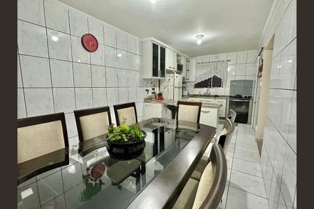 Casa à venda com 3 quartos, 150m² em Jardim Sapopemba, São Paulo