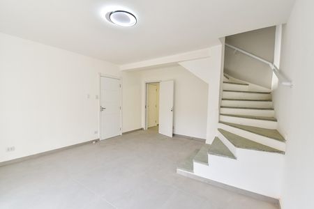 Sala de casa para alugar com 3 quartos, 180m² em Vila Monumento, São Paulo