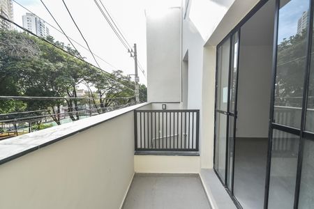 Varanda de casa para alugar com 3 quartos, 180m² em Vila Monumento, São Paulo