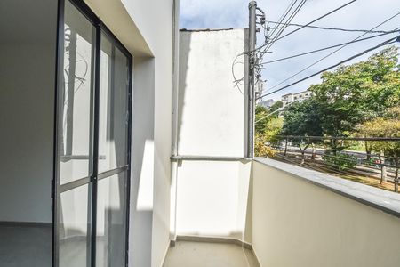 Varanda de casa para alugar com 3 quartos, 180m² em Vila Monumento, São Paulo