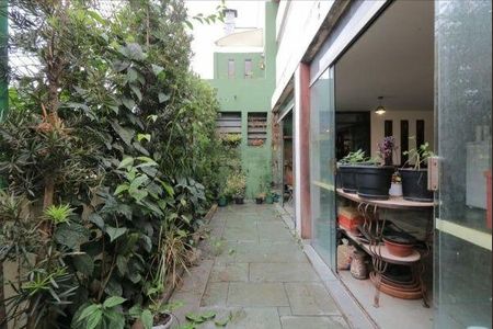 Casa à venda com 3 quartos, 275m² em Vila Progredior, São Paulo