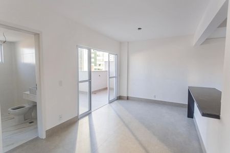 Sala  de apartamento à venda com 2 quartos, 77m² em Santa Efigênia, Belo Horizonte
