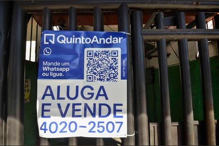 Casa à venda com 45m², 2 quartos e sem vaga Casa à venda com 45m², 2 quartos e sem vagaFachada