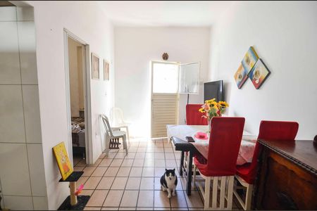 Casa à venda com 45m², 2 quartos e sem vaga Casa à venda com 45m², 2 quartos e sem vagaSala