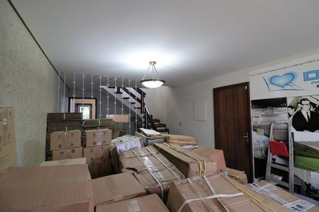 Sala de casa para alugar com 3 quartos, 197m² em Veleiros, São Paulo