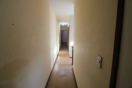 Corredor de casa para alugar com 3 quartos, 197m² em Veleiros, São Paulo