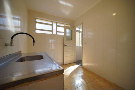 Cozinha  de apartamento para alugar com 1 quarto, 64m² em Passo D’areia, Porto Alegre