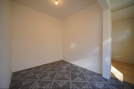 Quarto  de serviço  de apartamento para alugar com 1 quarto, 64m² em Passo D’areia, Porto Alegre