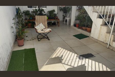 Área externa de casa à venda com 2 quartos, 106m² em Mirandópolis, São Paulo