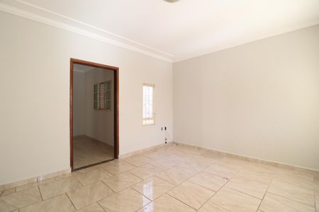 Casa para alugar com 180m², 3 quartos e 3 vagasSala