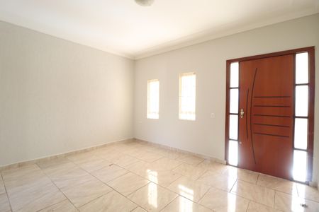 Casa para alugar com 3 quartos, 180m² em Jardim Patricia, Uberlândia