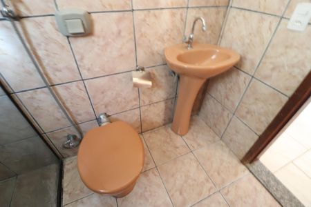 Casa para alugar com 180m², 3 quartos e 3 vagasBanheiro Social