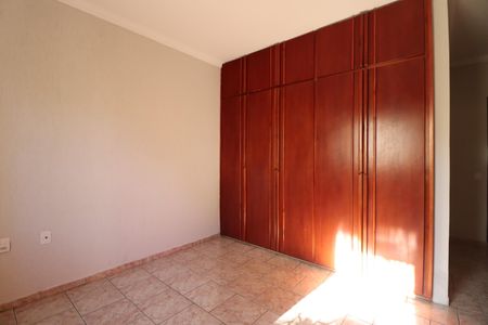 Casa para alugar com 180m², 3 quartos e 3 vagasQuarto 3 - Suíte