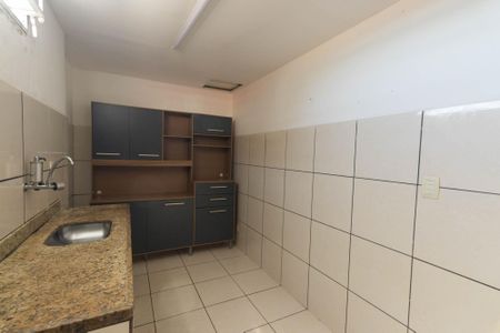 Cozinha e Área de Serviço de casa para alugar com 2 quartos, 70m² em Covanca, São Gonçalo
