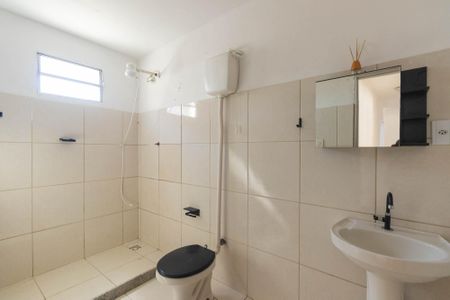 Banheiro de casa para alugar com 2 quartos, 70m² em Covanca, São Gonçalo
