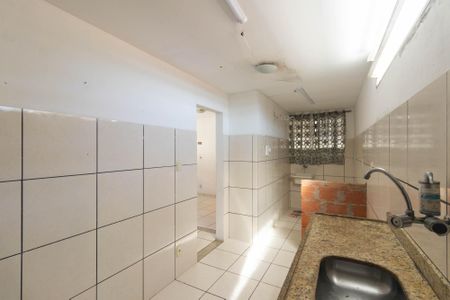 Cozinha e Área de Serviço de casa para alugar com 2 quartos, 70m² em Covanca, São Gonçalo